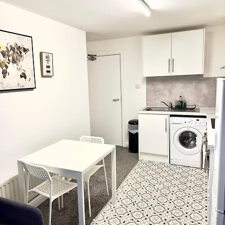 2 Bed Comfortable Samara Place